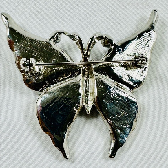 Fantasyard Butterfly Brooch Pendant Capri Blue Light Sapphire 2x2 Inches - Picture 3 of 6